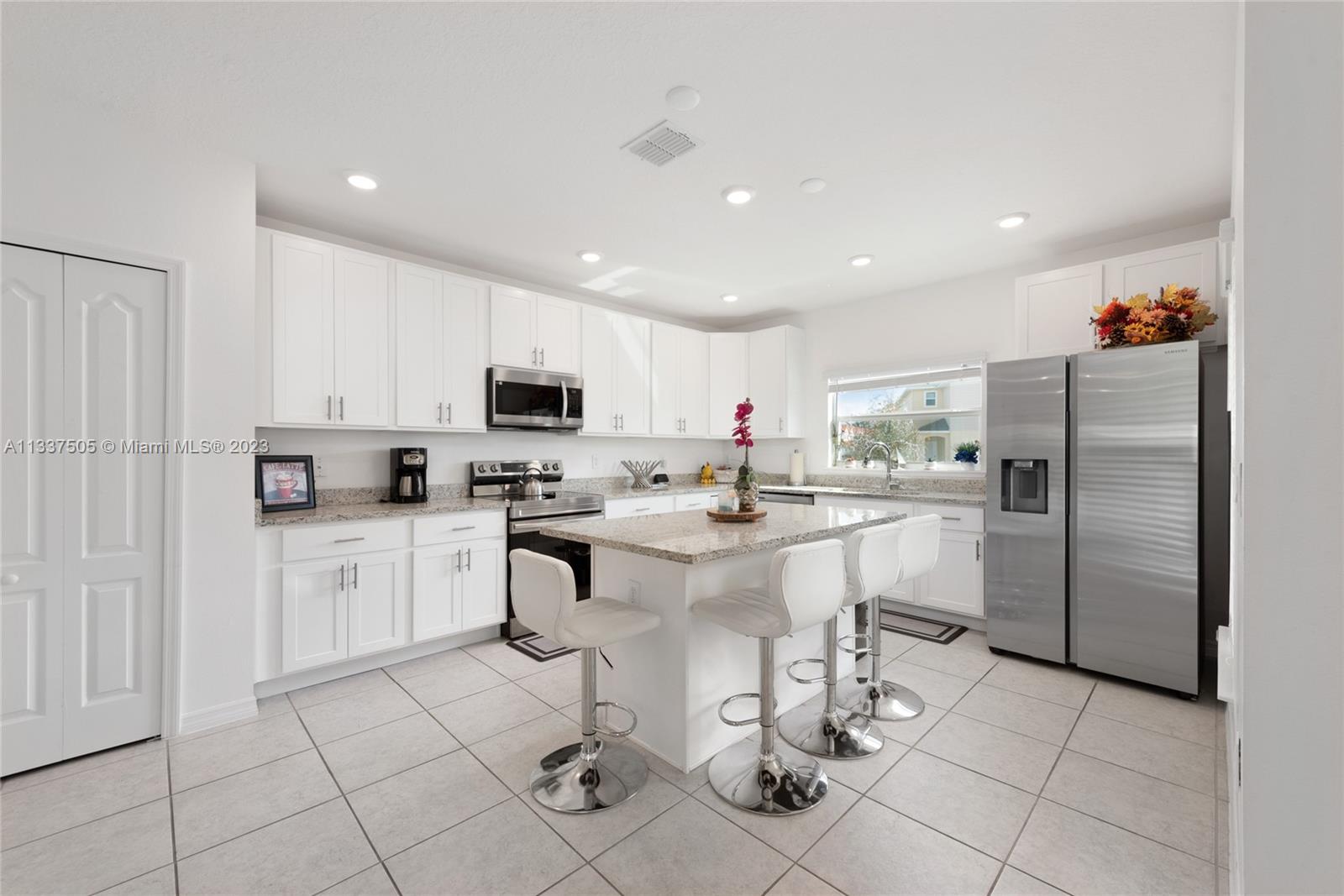 FIESTA KEY - Residential