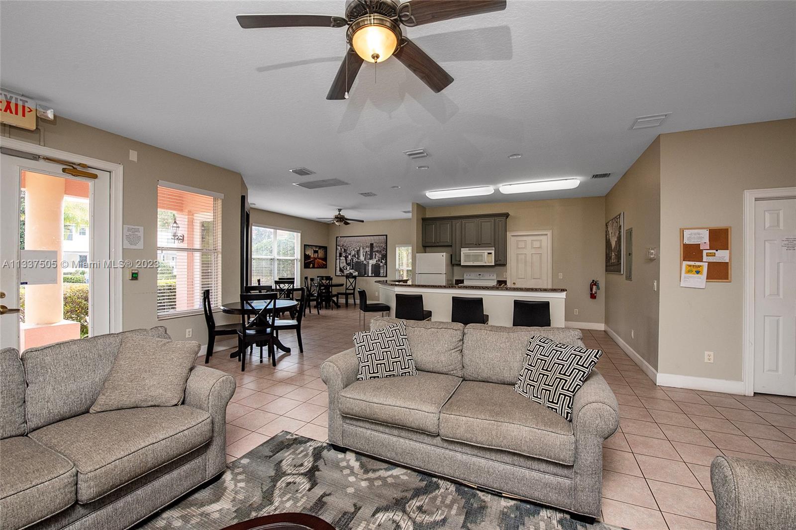 FIESTA KEY - Residential