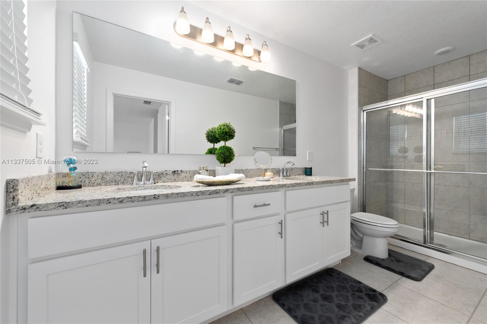 FIESTA KEY - Residential
