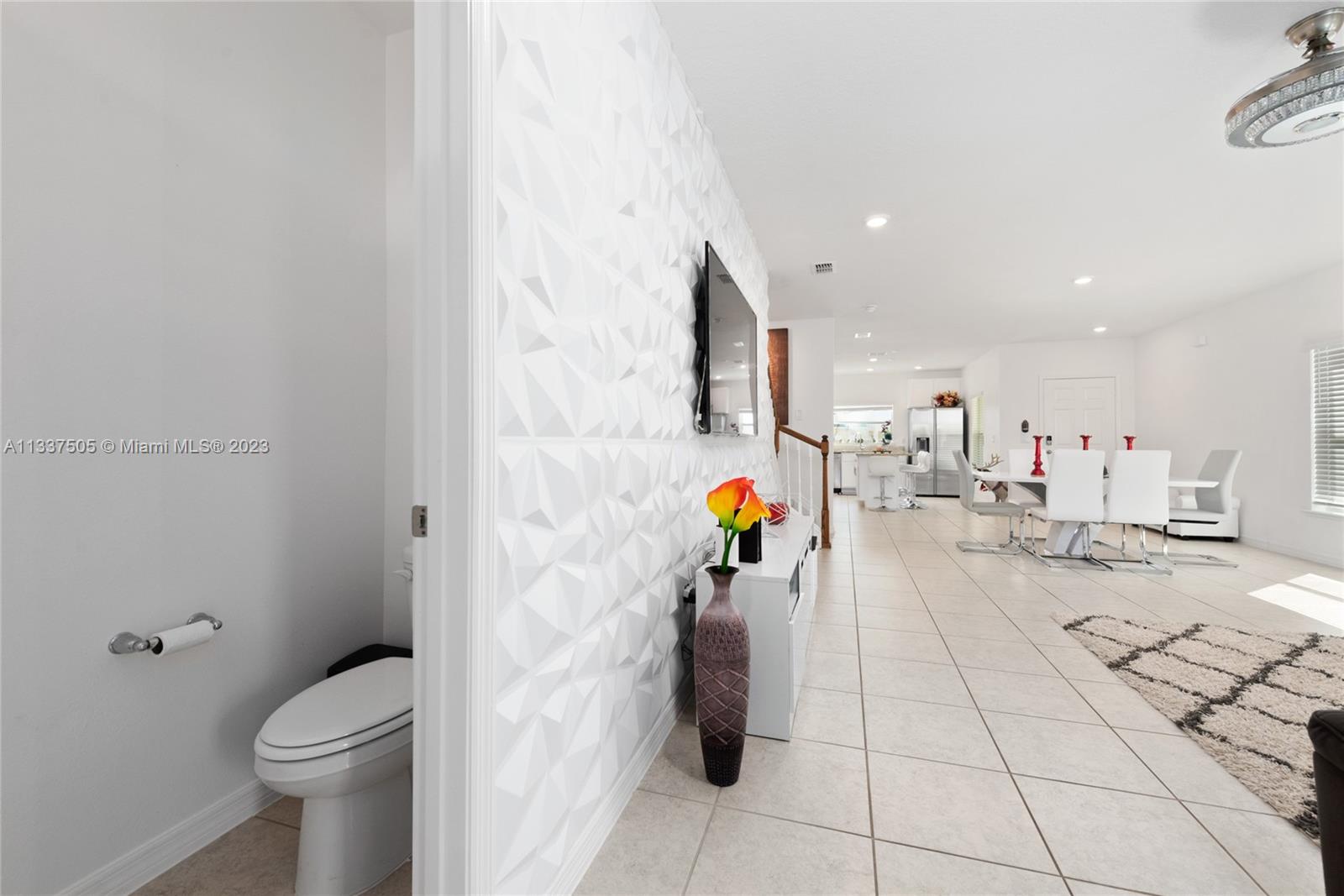 FIESTA KEY - Residential