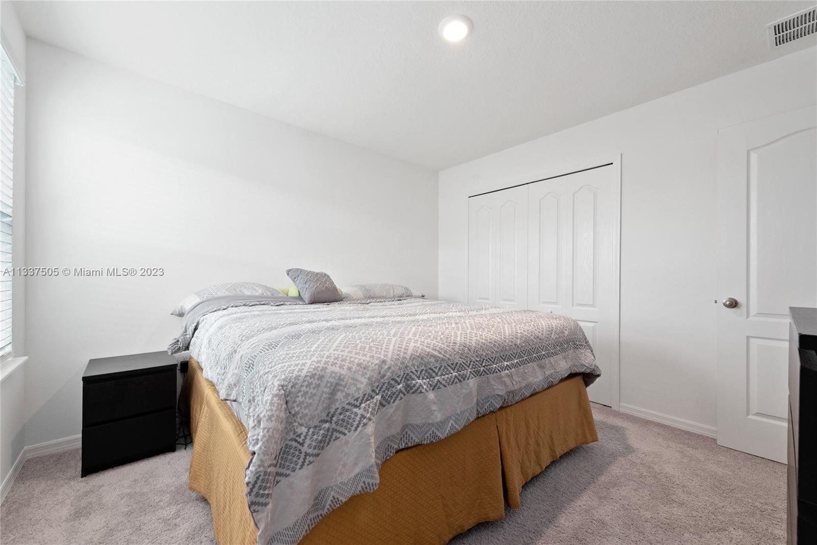 FIESTA KEY - Residential
