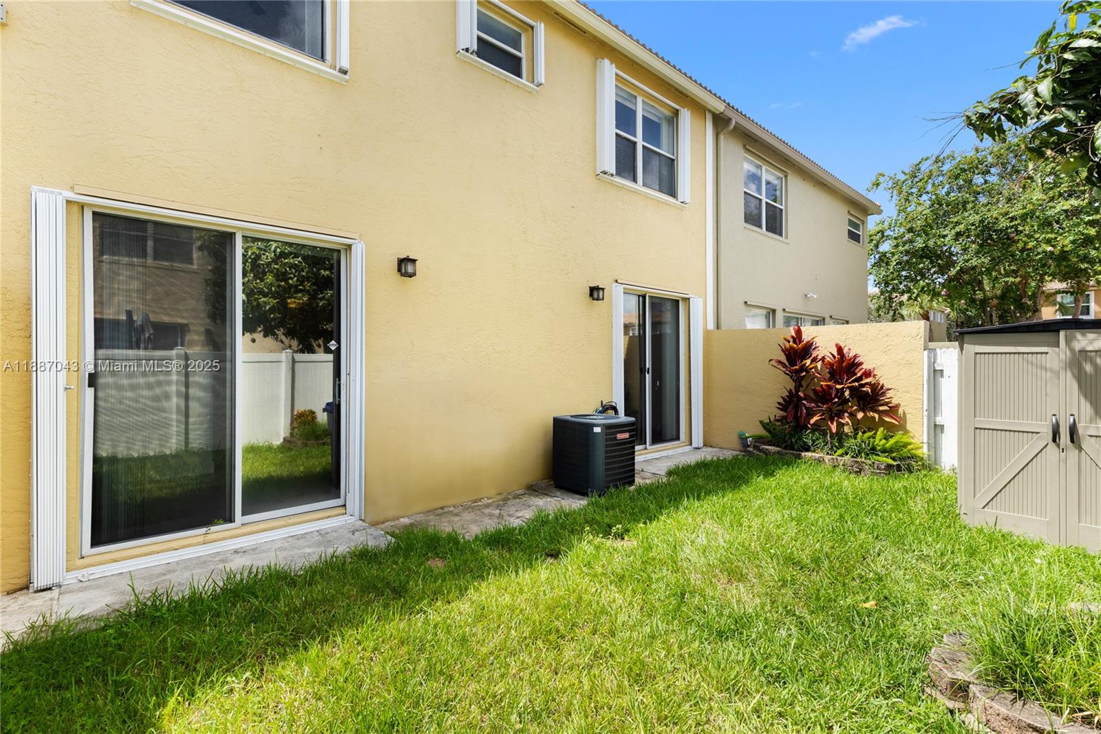TOWNGATE - Residential