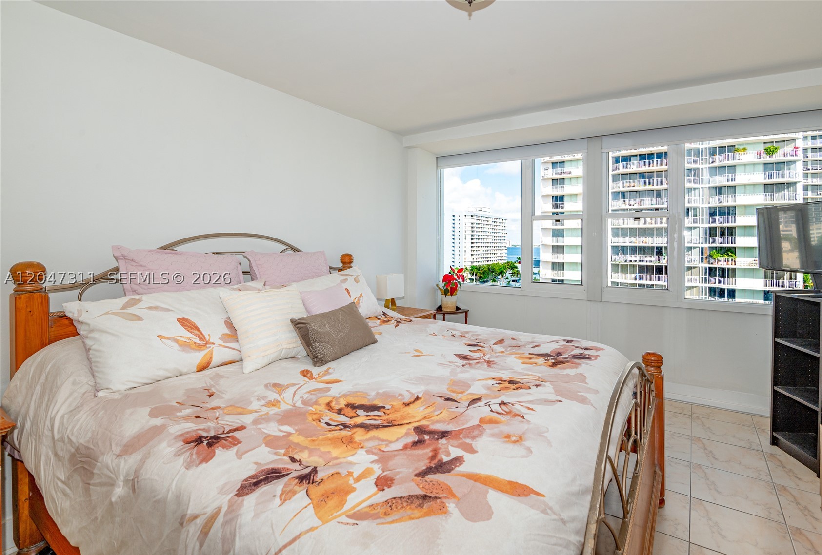 CARIBBEAN TOWERS CONDO - Residential Lease