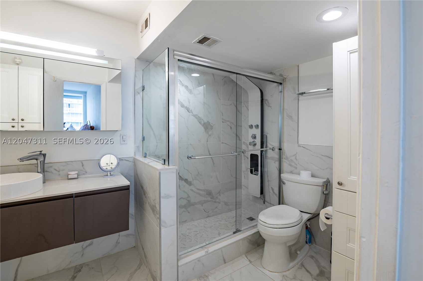 CARIBBEAN TOWERS CONDO - Residential Lease
