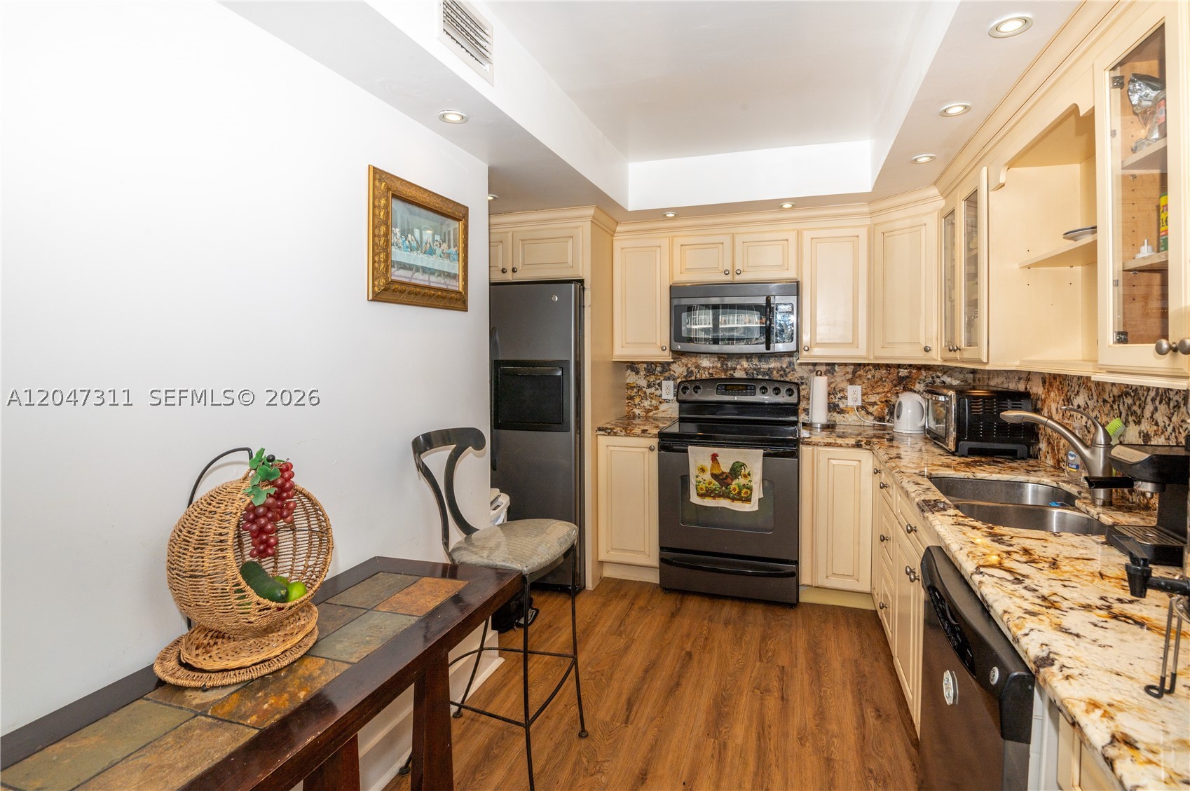 CARIBBEAN TOWERS CONDO - Residential Lease