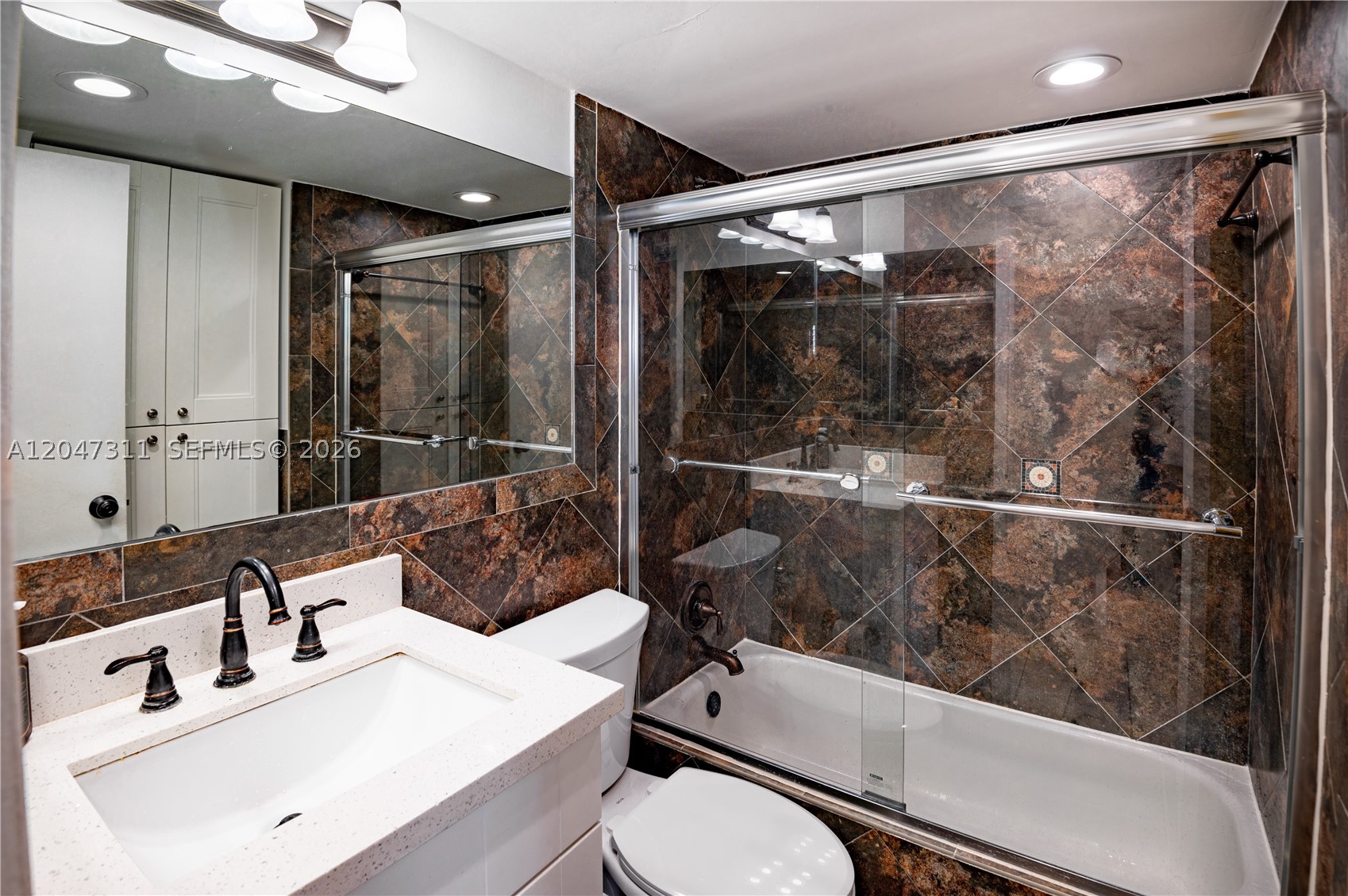 CARIBBEAN TOWERS CONDO - Residential Lease