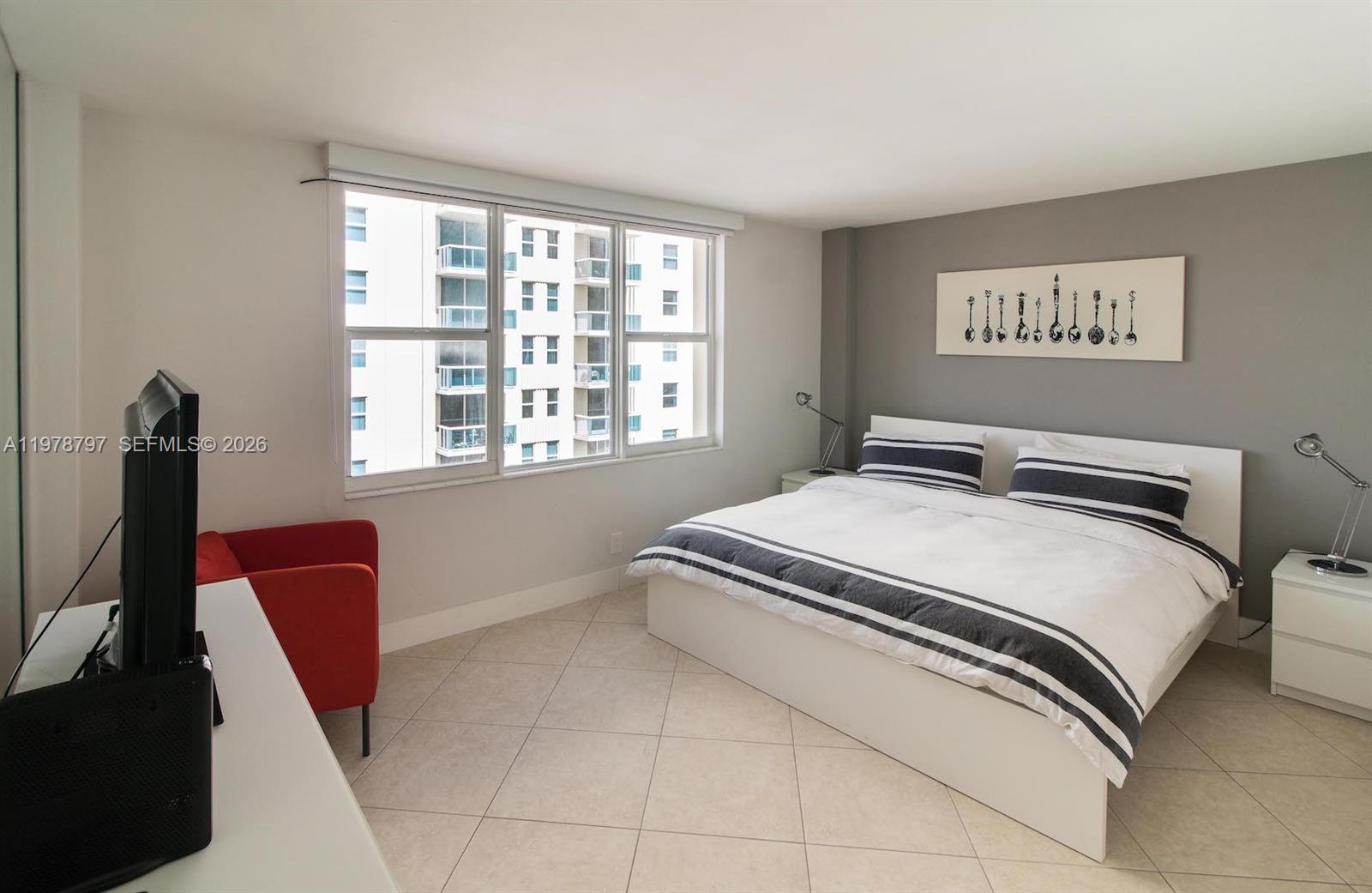 CARLISLE ON THE OCEAN CON - Residential Lease