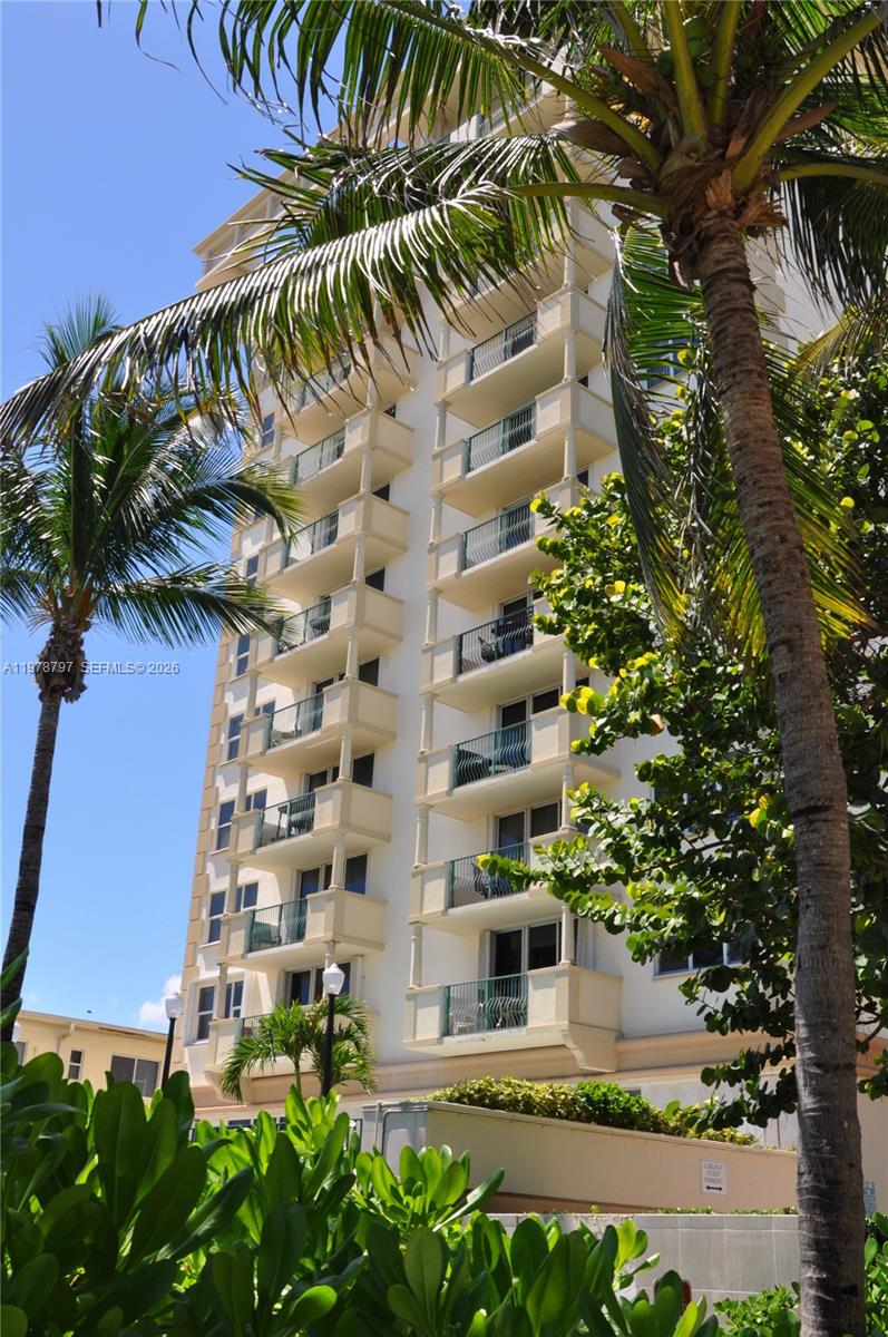 CARLISLE ON THE OCEAN CON - Residential Lease