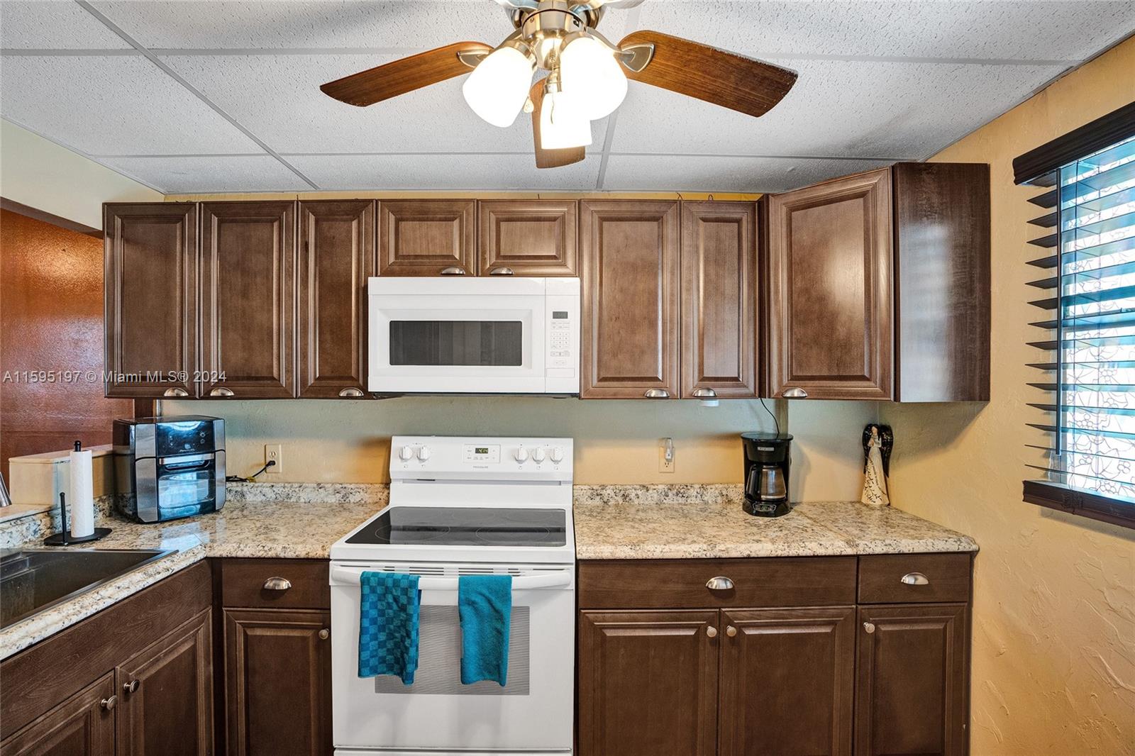 ROYAL PARK CONDO - Residential