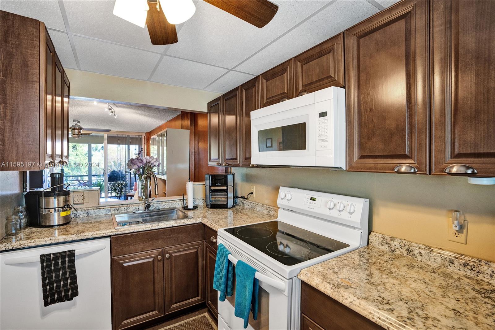 ROYAL PARK CONDO - Residential