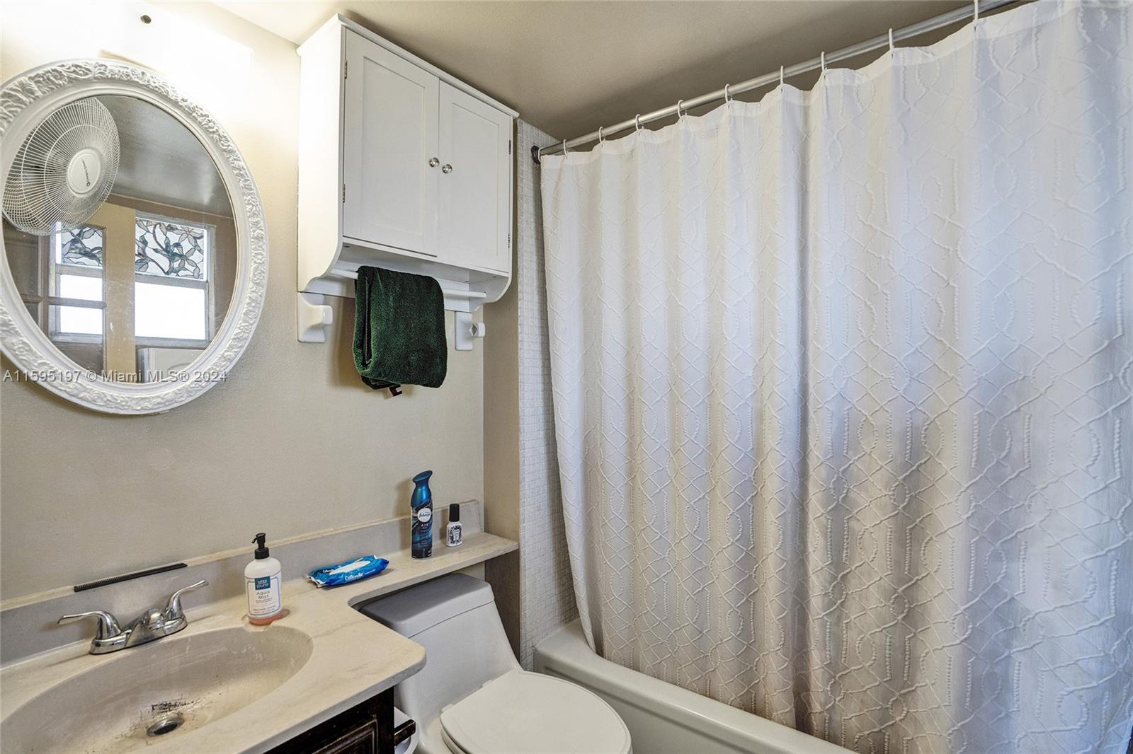 ROYAL PARK CONDO - Residential