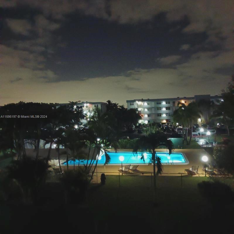ROYAL PARK CONDO - Residential