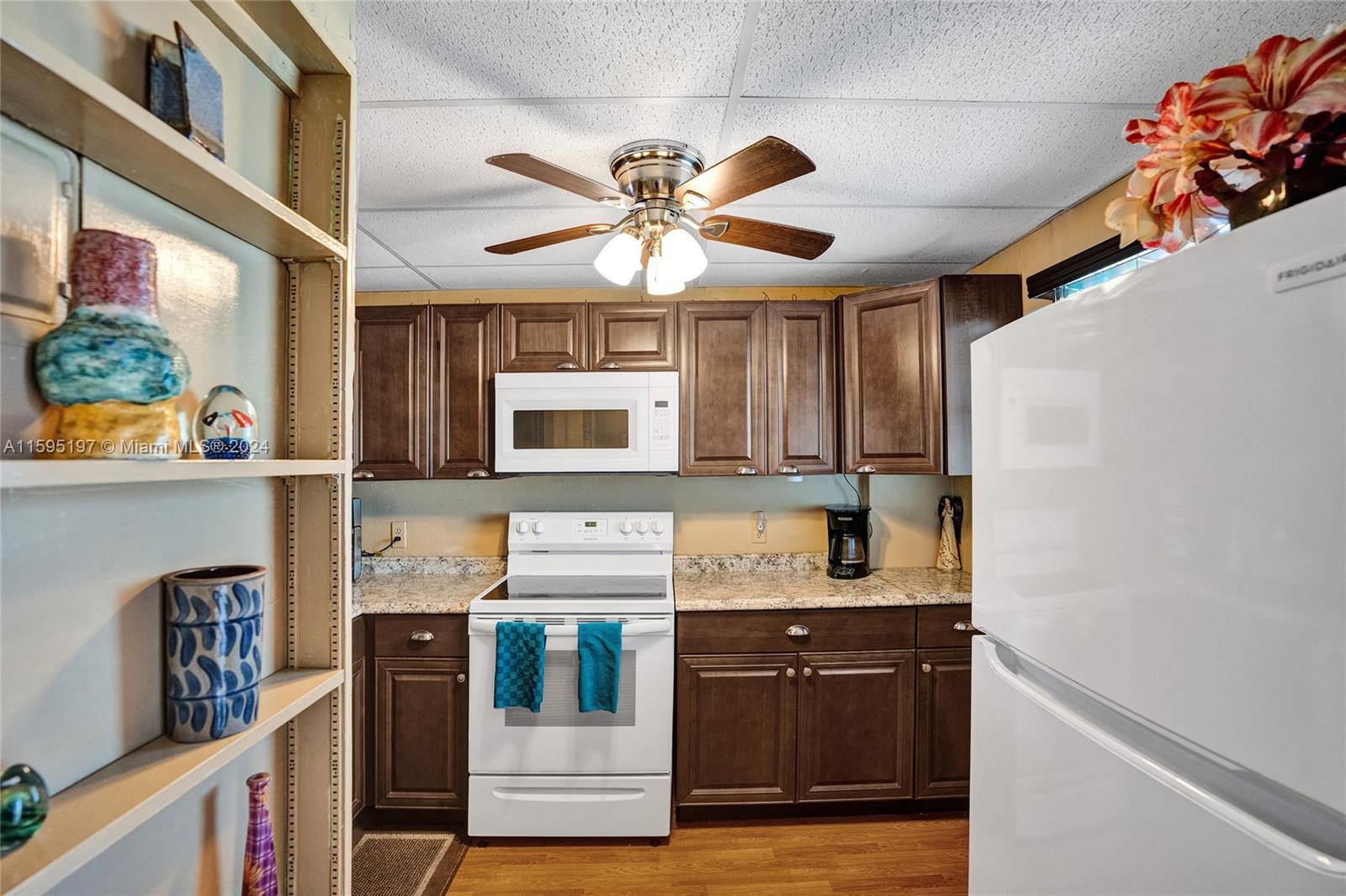 ROYAL PARK CONDO - Residential