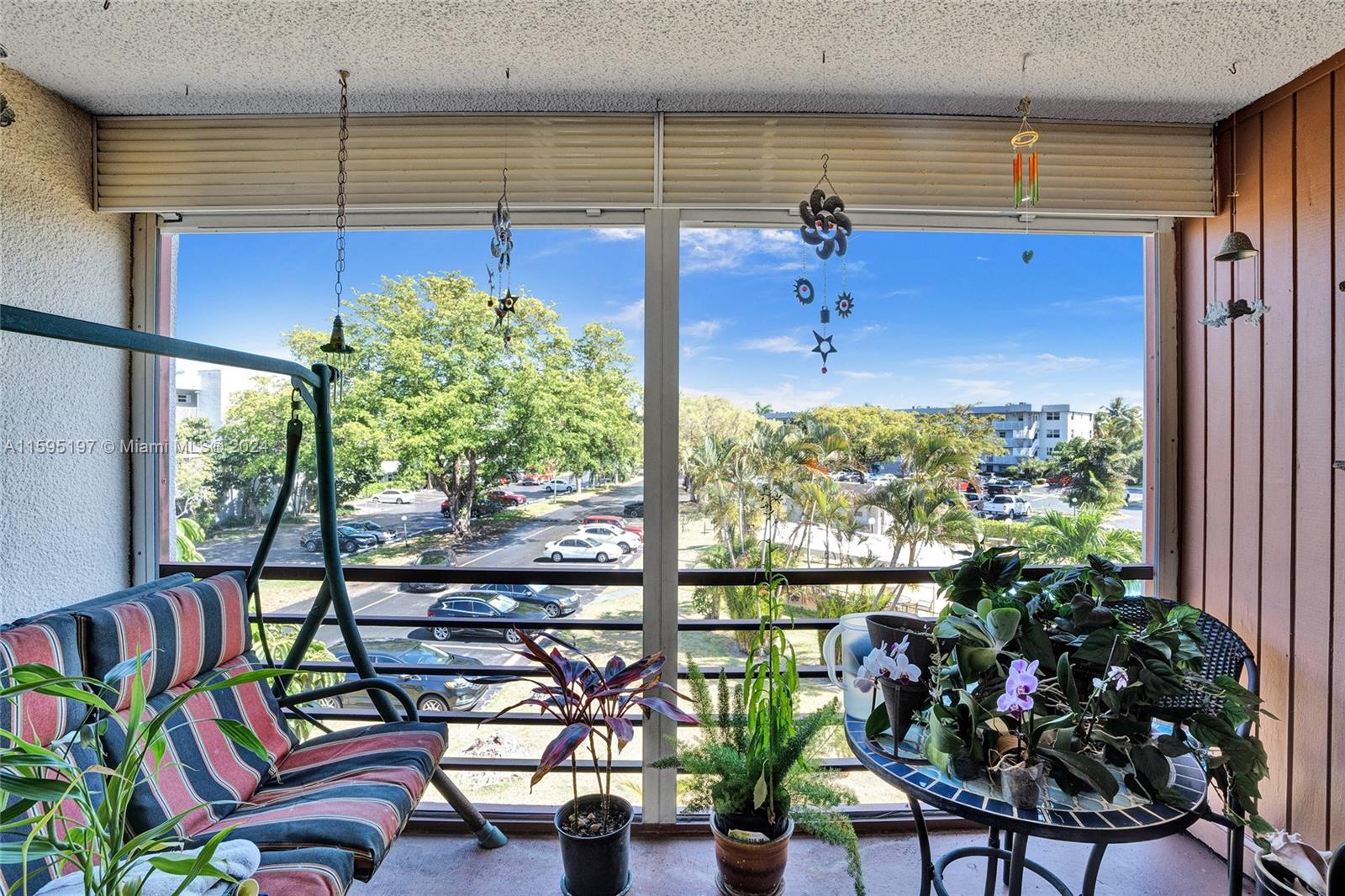 ROYAL PARK CONDO - Residential