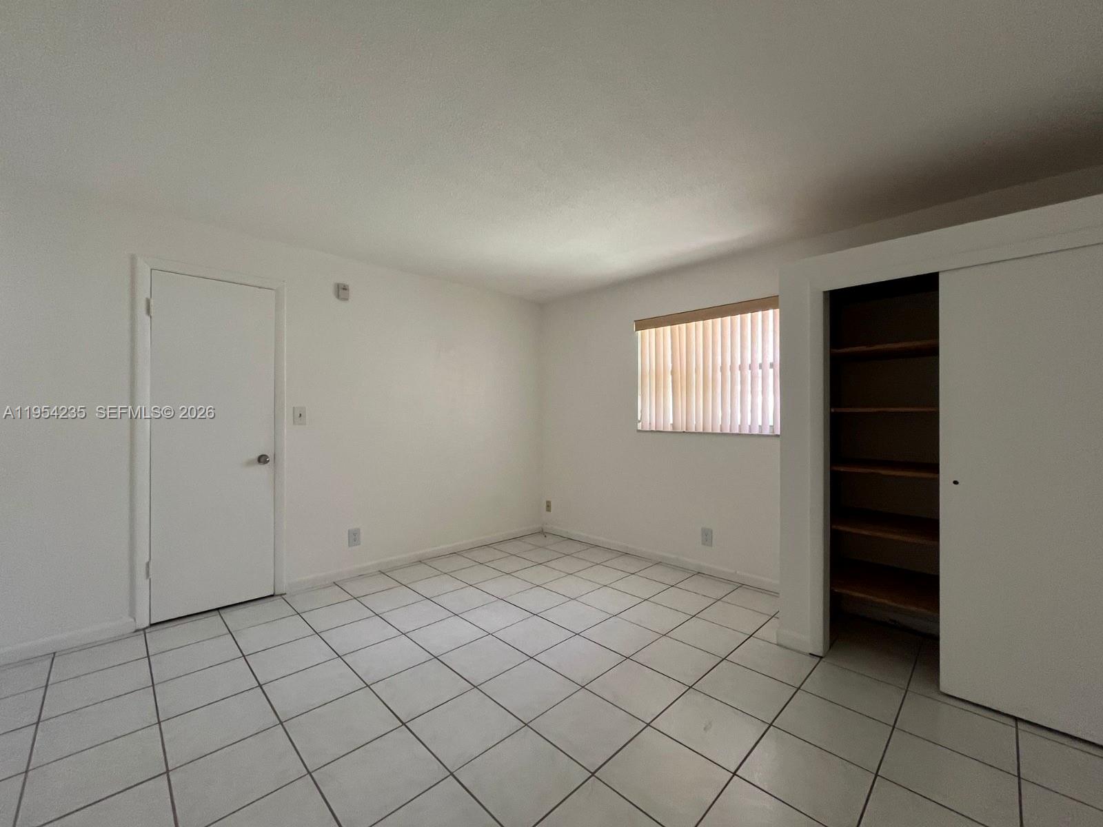 PALMVIEW CONDOMINIUM APAR - Residential