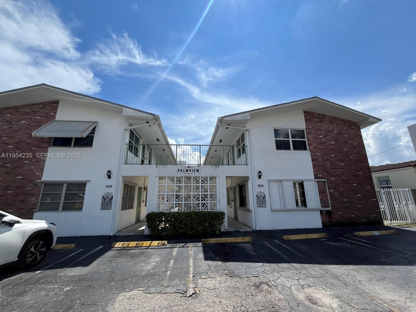 INVESTOR OPPORTUNITY! This unit is rented for $1400 until February 2026. The monthly maintenance fee is low.The unit is located in a nice area and will be shown only to serious buyers with an offer in hand.