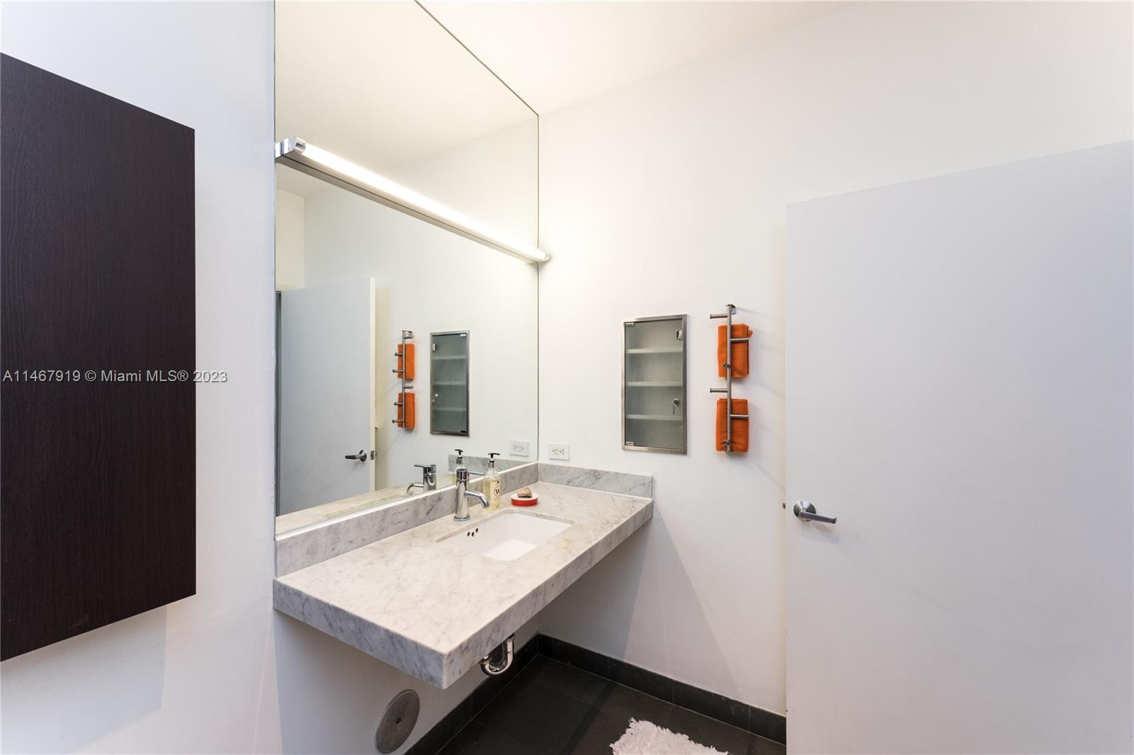 INDUSTRY CONDO - Residential Lease