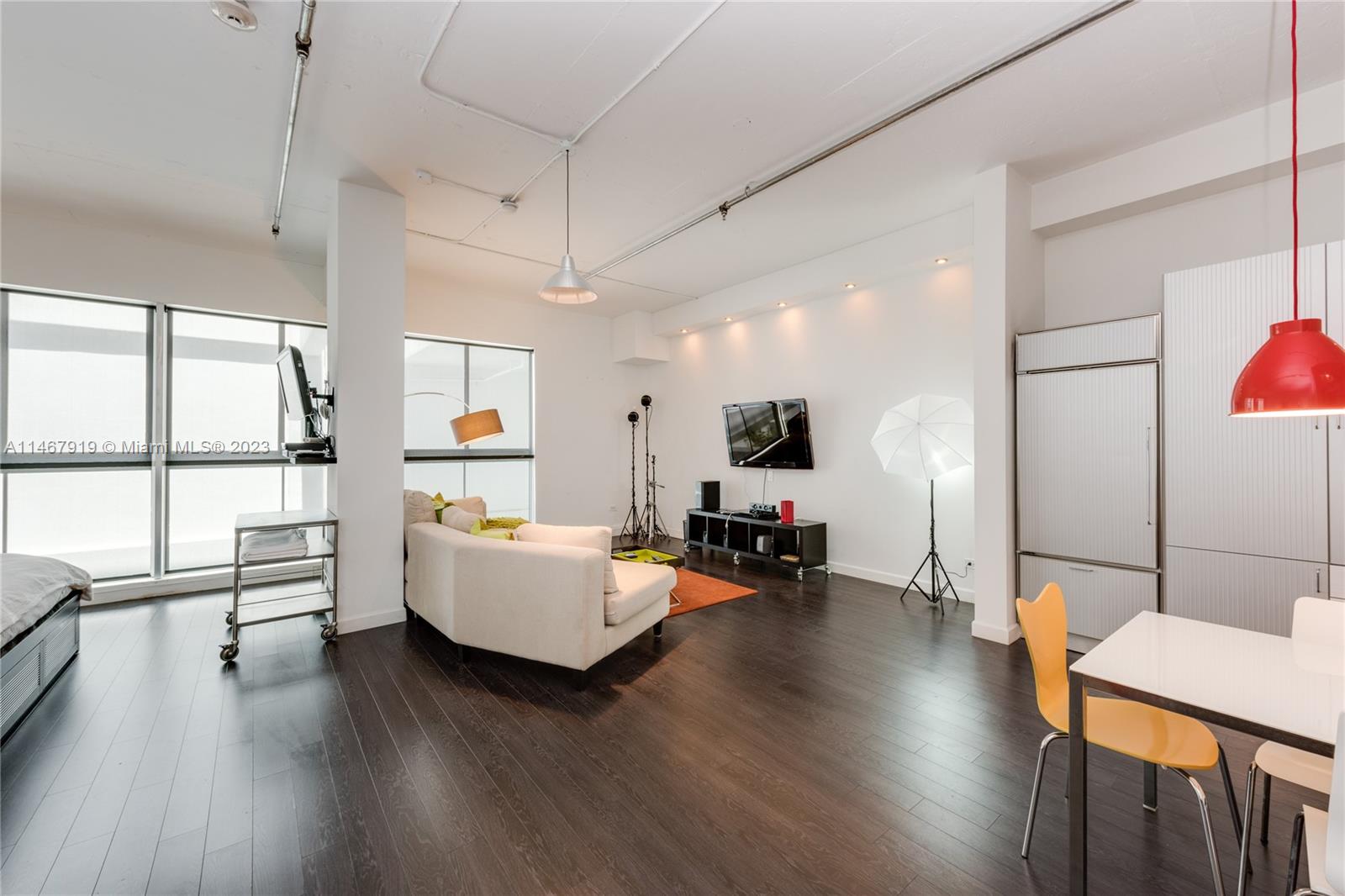 INDUSTRY CONDO - Residential Lease