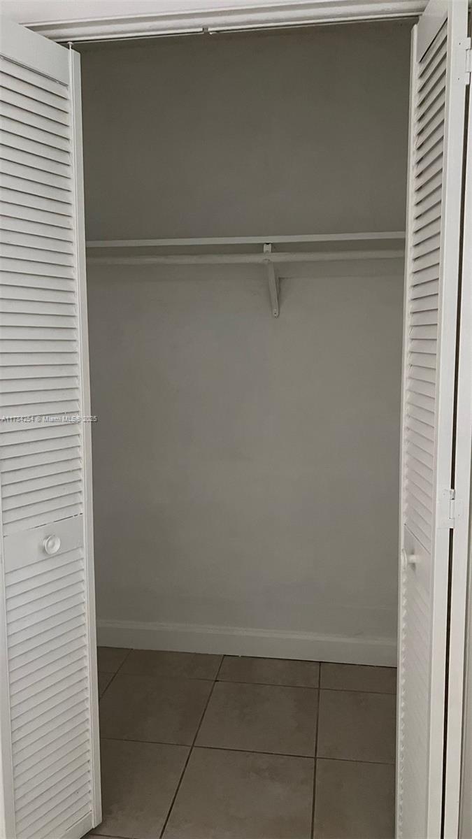OLA CONDO - Residential Lease