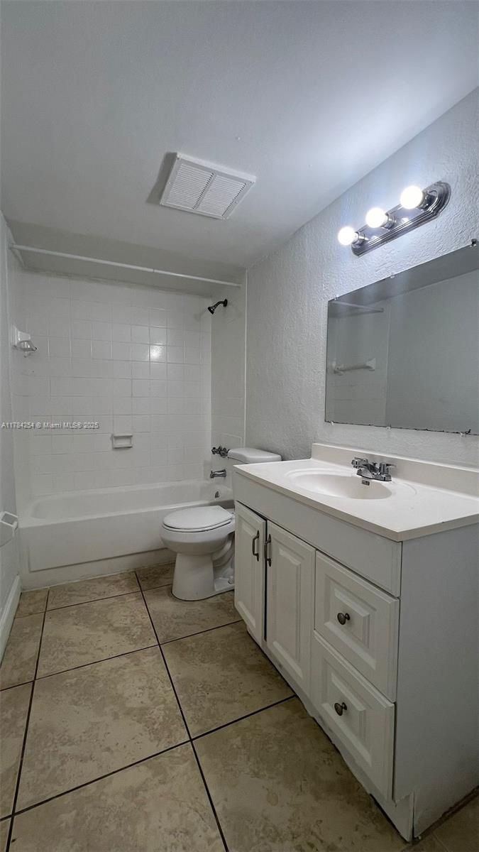 OLA CONDO - Residential Lease