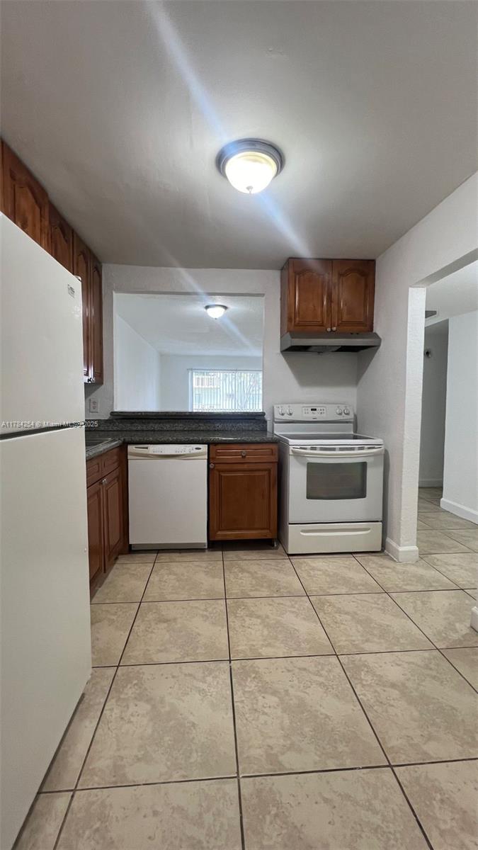 OLA CONDO - Residential Lease