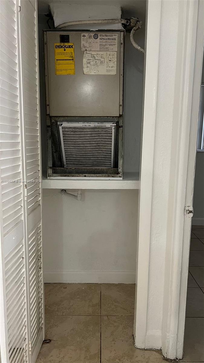 OLA CONDO - Residential Lease