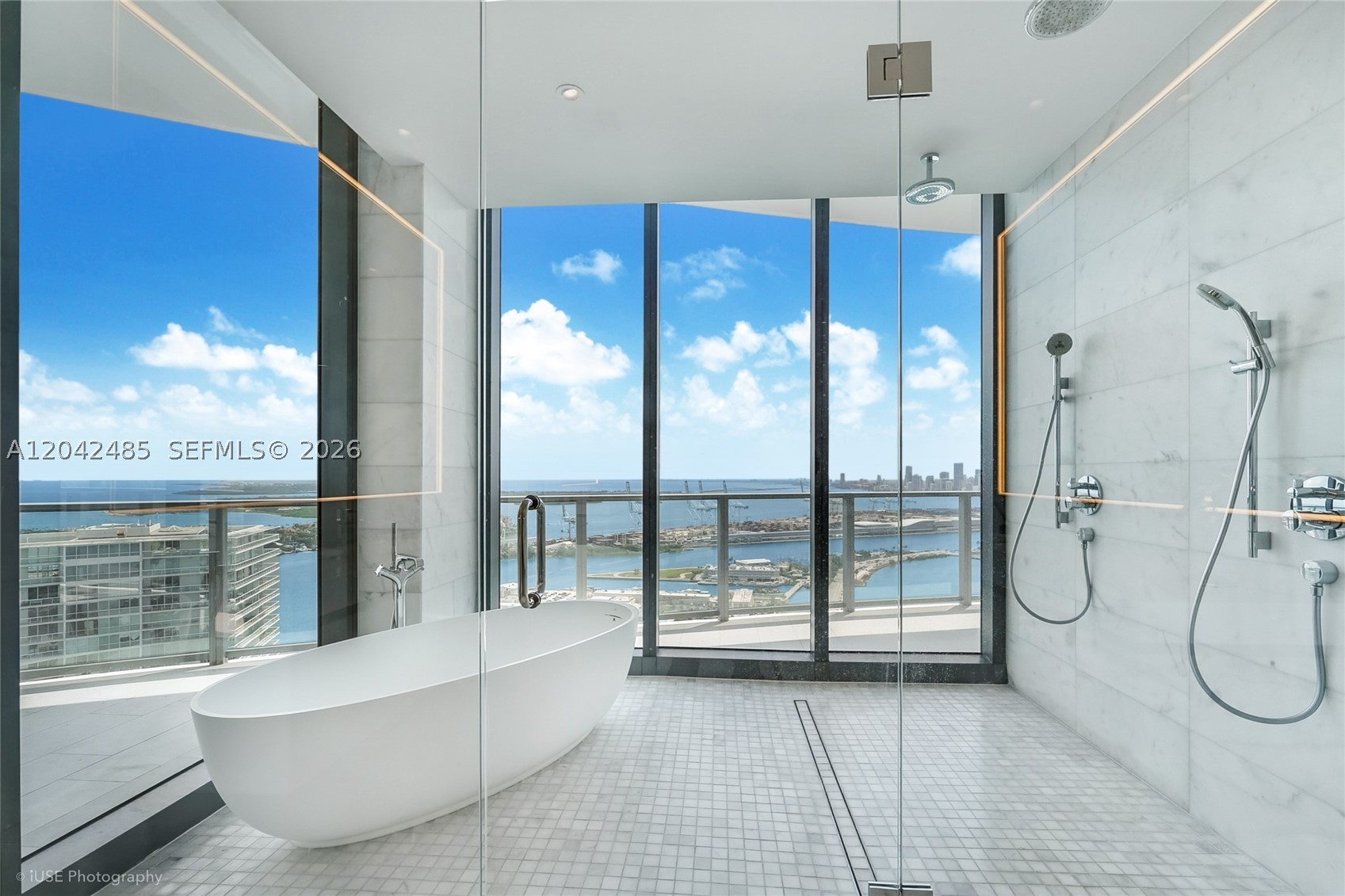 FIVE PARK CONDO - Residential
