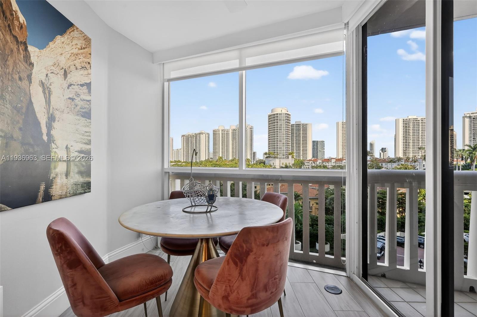 1000 ISL BLVD WILLIAMS IS - Residential