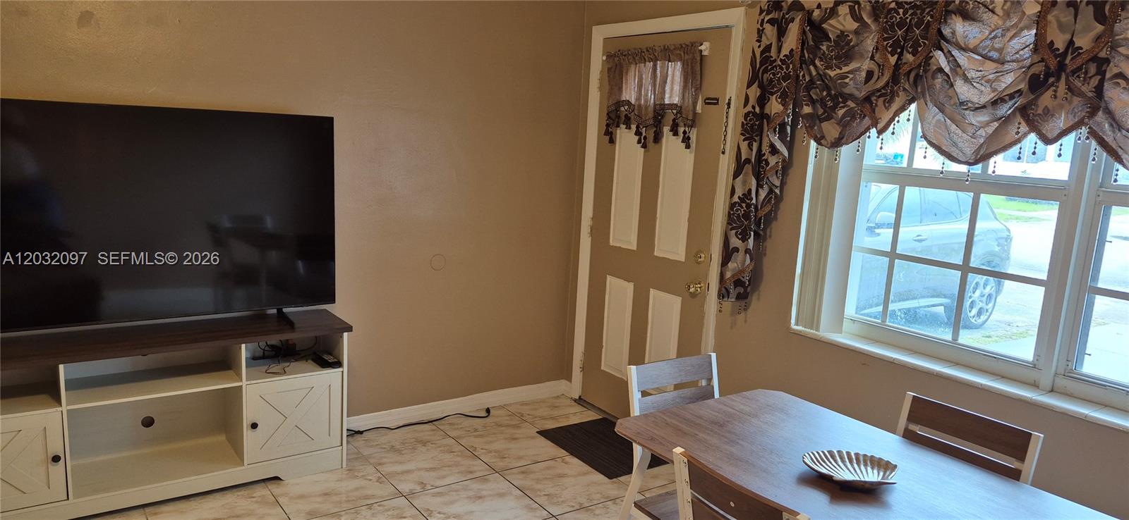 LYNN PARK REPLAT - Residential Lease