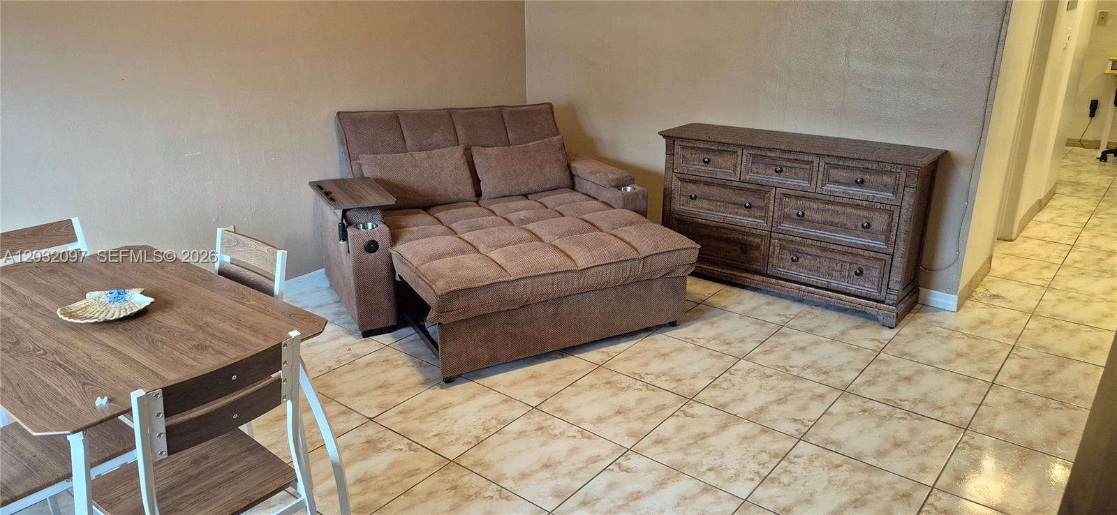 LYNN PARK REPLAT - Residential Lease