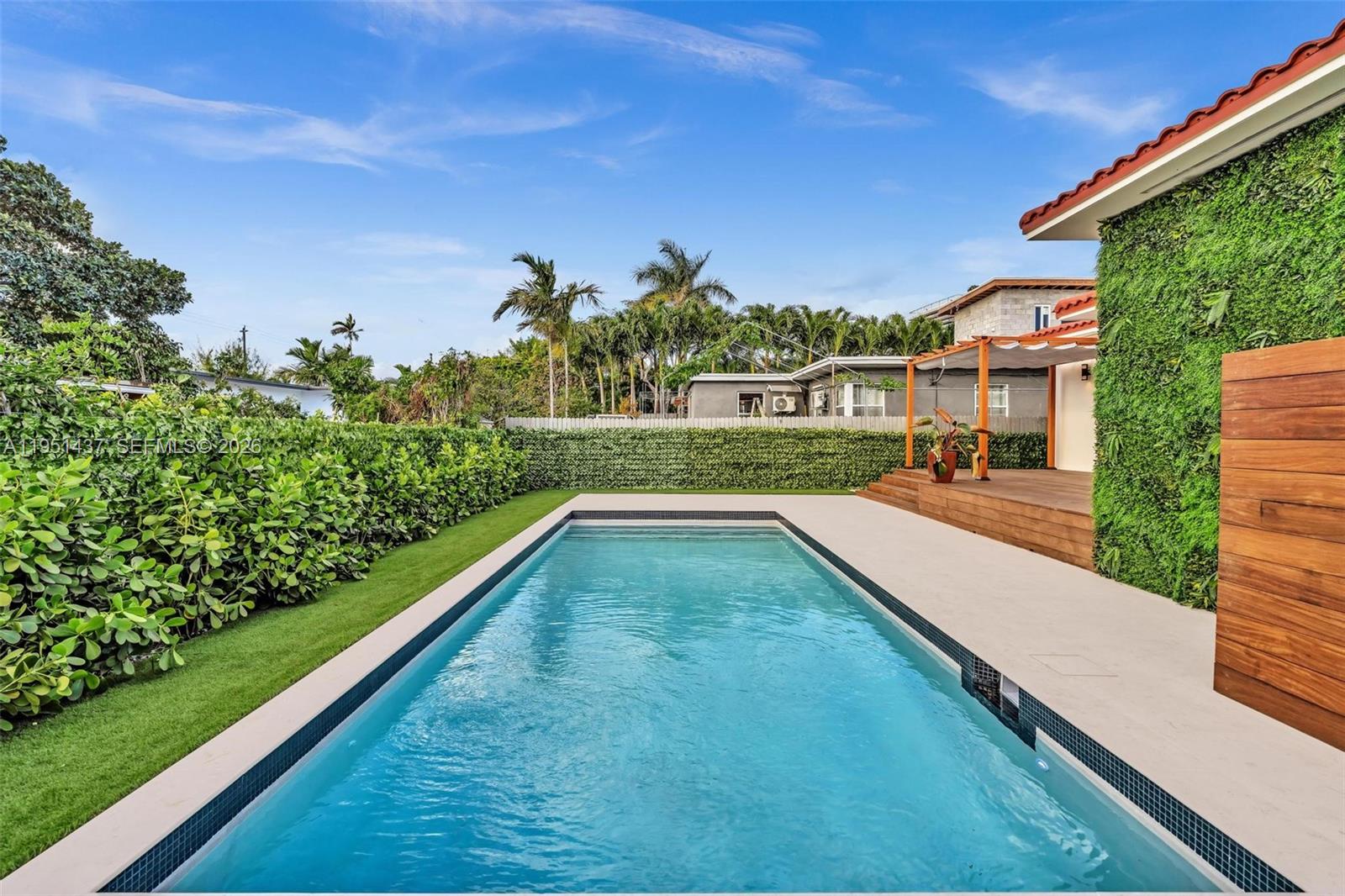 ALTOS DEL MAR NO 6 - Residential