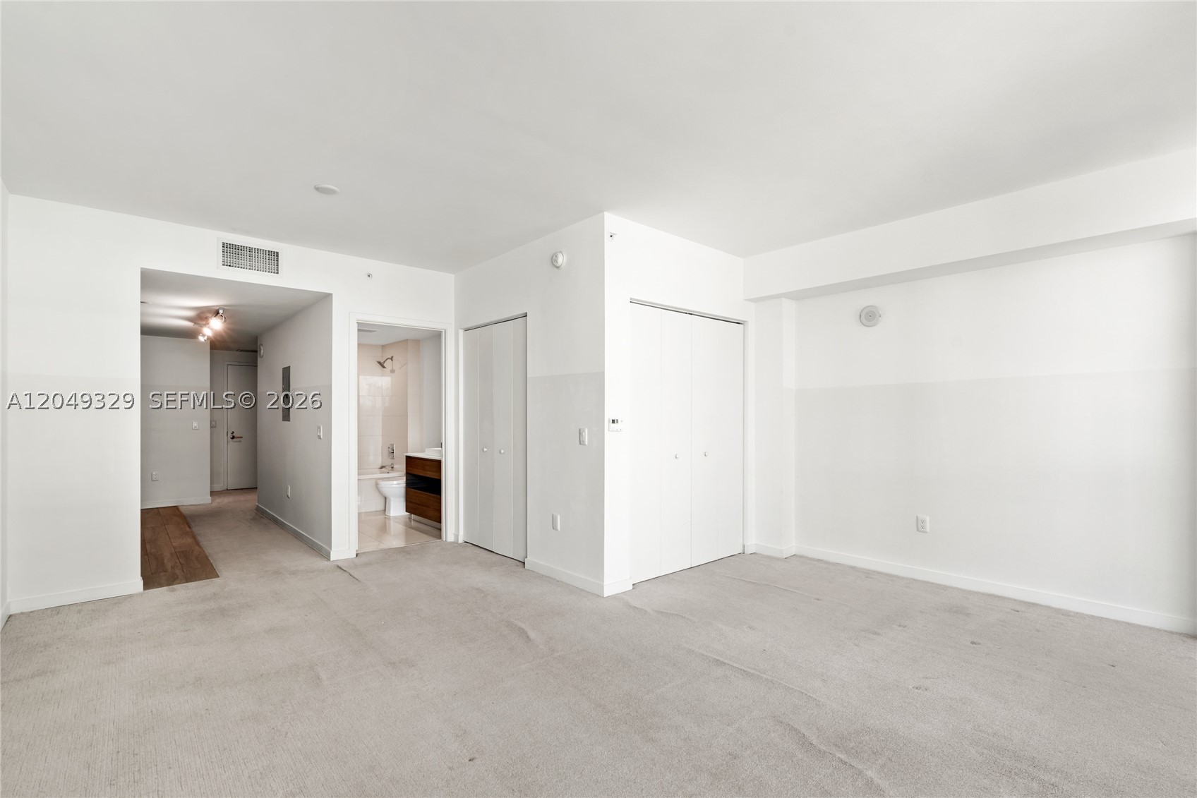1100 MILLECENTO RESIDENCE - Residential