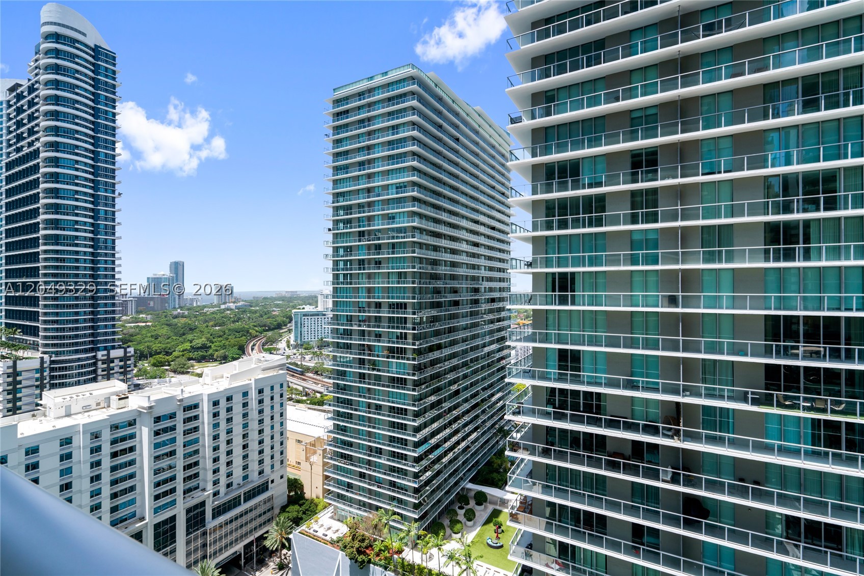 1100 MILLECENTO RESIDENCE - Residential