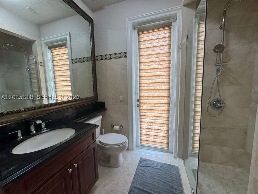 MAKO SUB - Residential Lease
