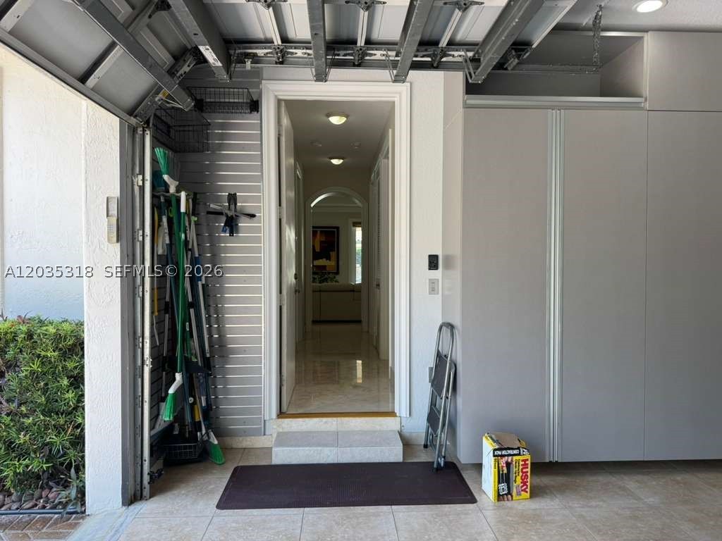 MAKO SUB - Residential Lease