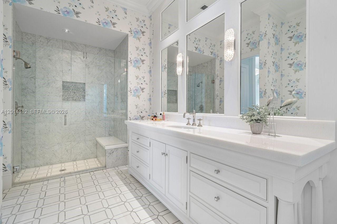 ADMIRALS COVE - Residential