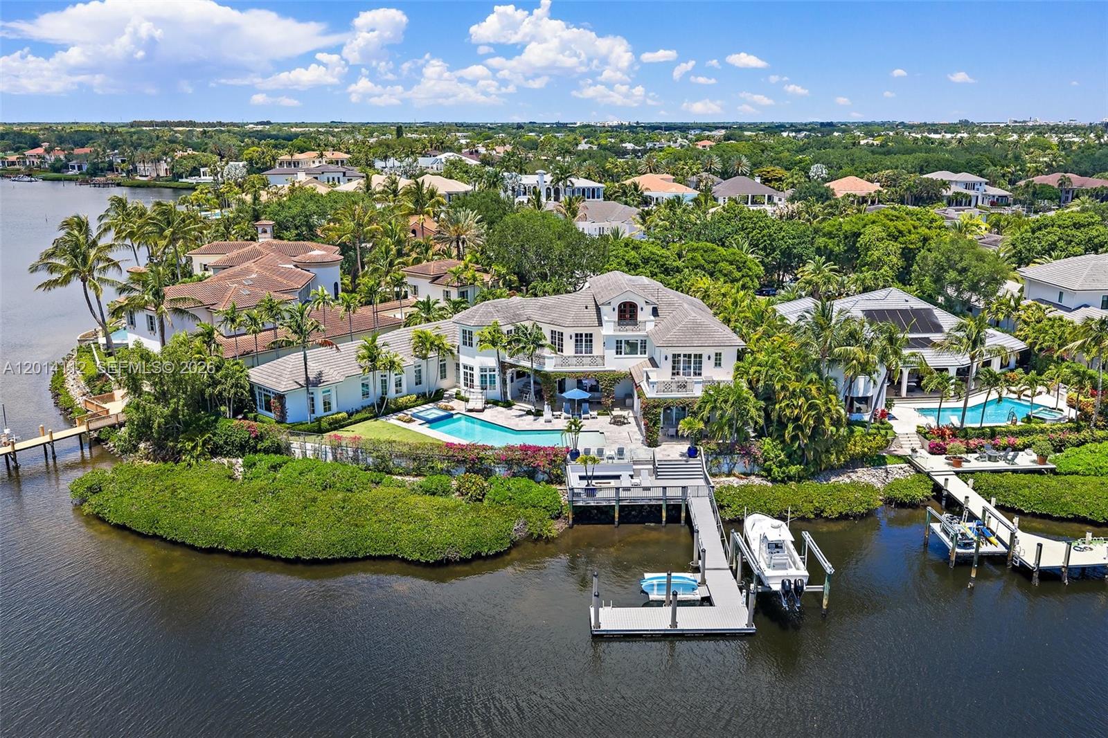 ADMIRALS COVE - Residential