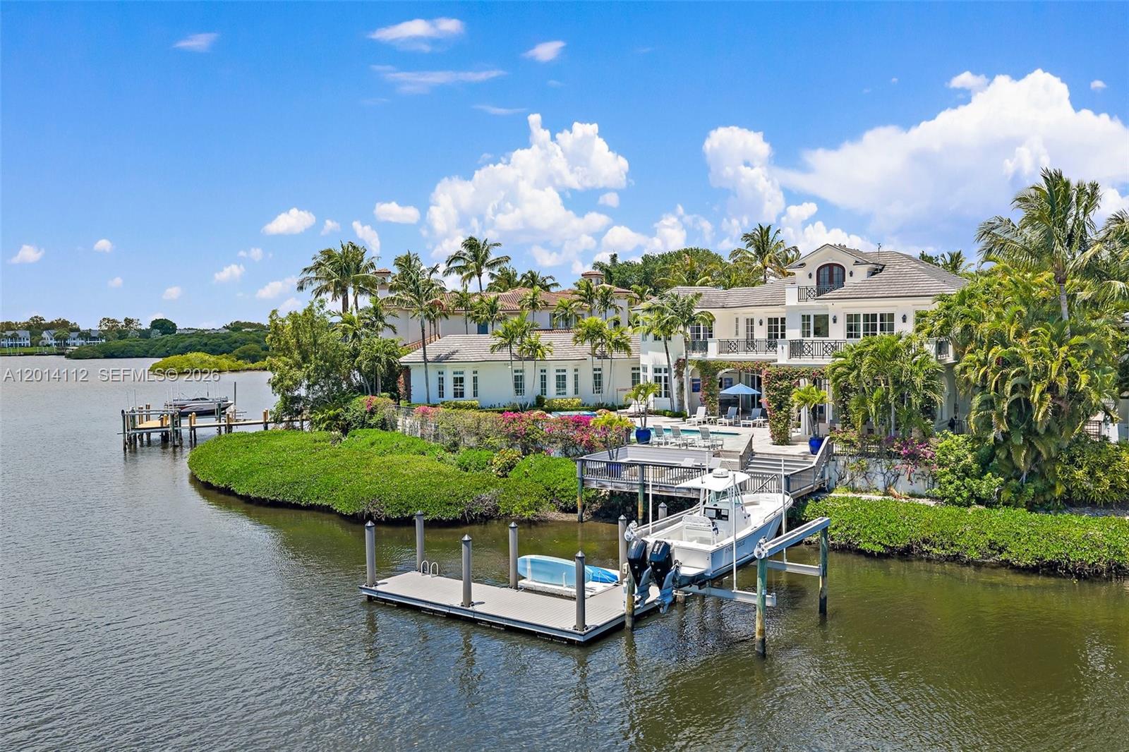 ADMIRALS COVE - Residential