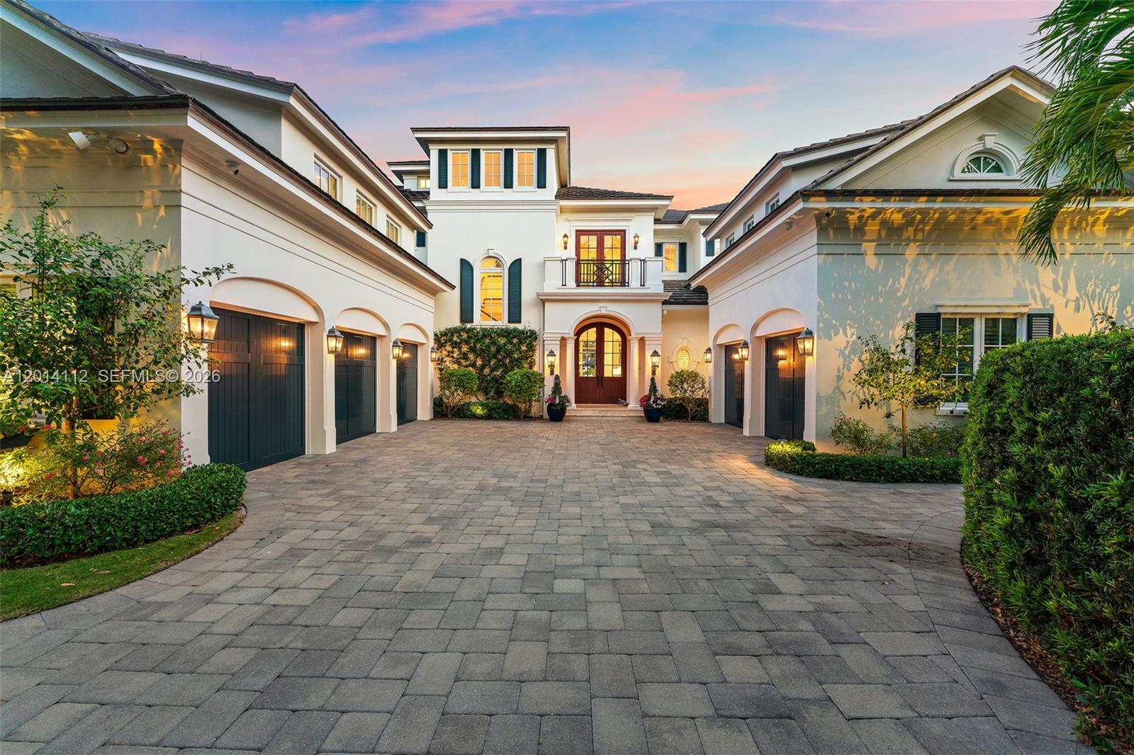 ADMIRALS COVE - Residential