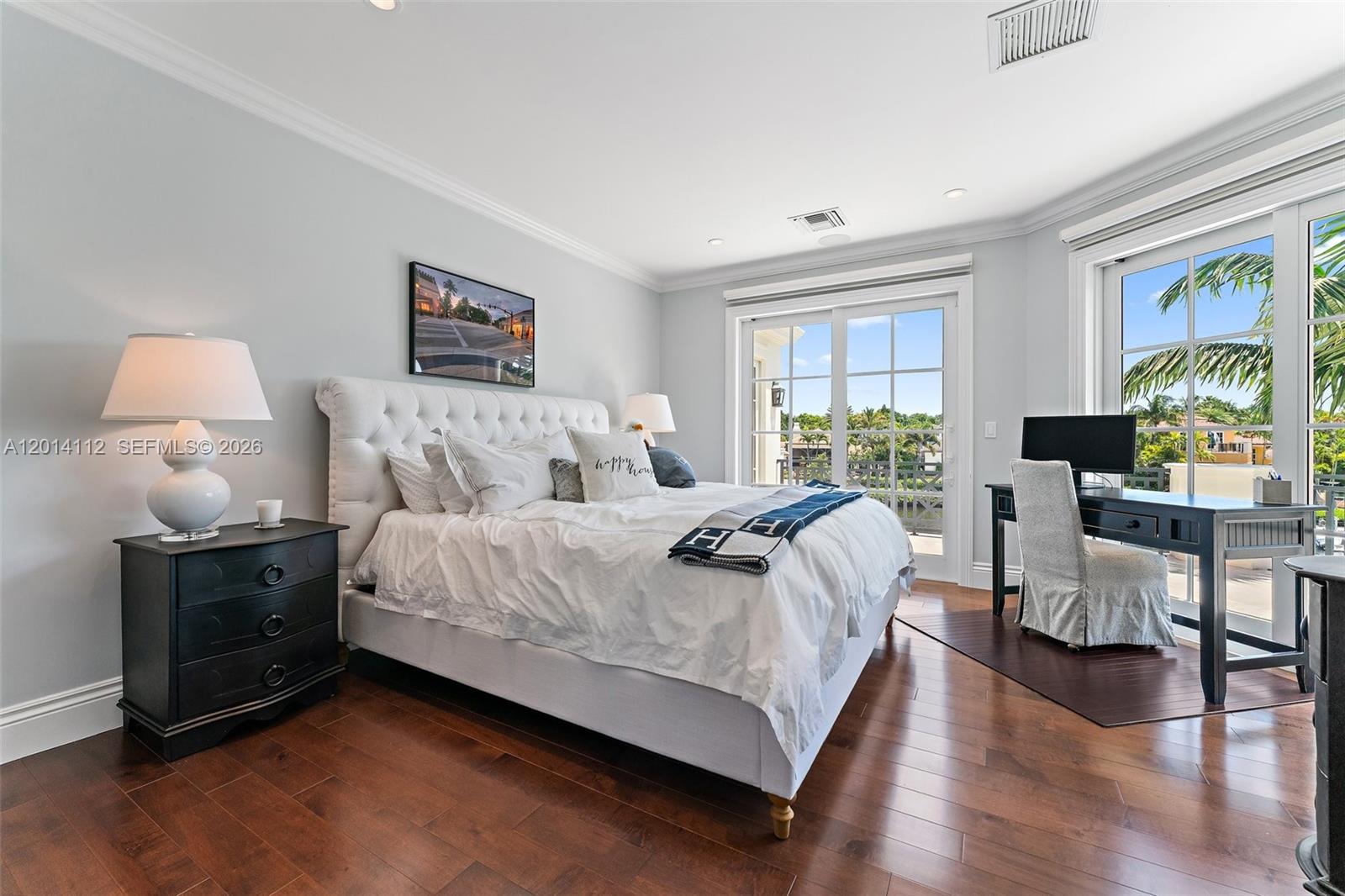 ADMIRALS COVE - Residential