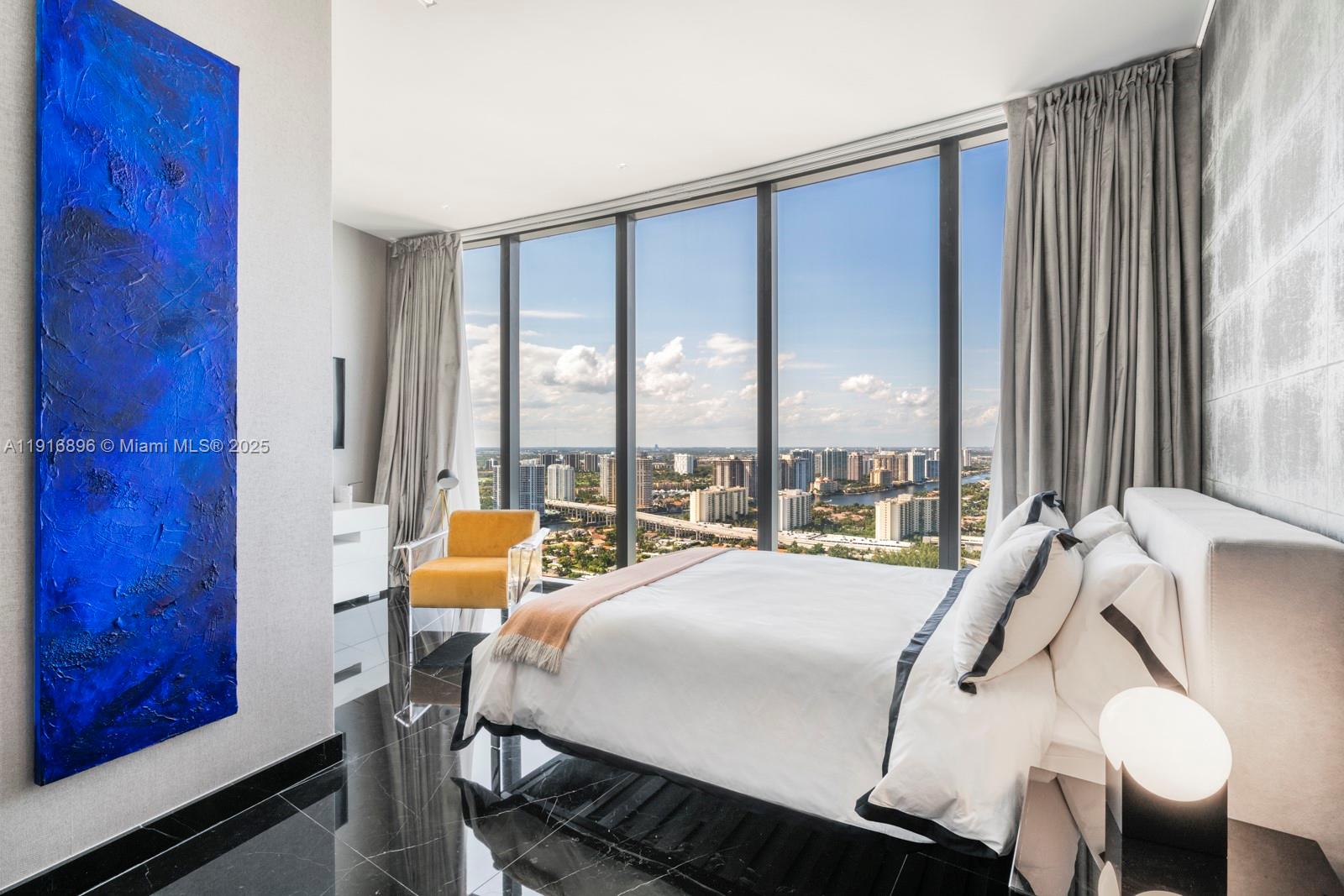 18555 COLLINS AVENUE COND - Residential
