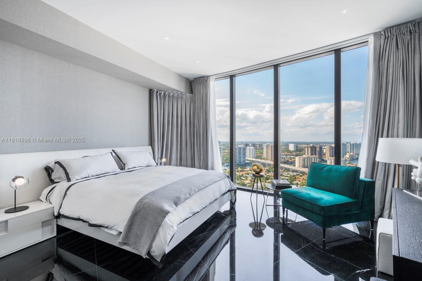 18555 COLLINS AVENUE COND - Residential
