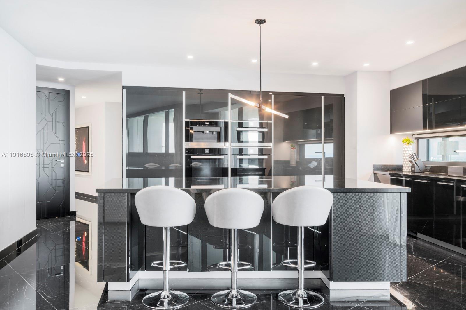 18555 COLLINS AVENUE COND - Residential
