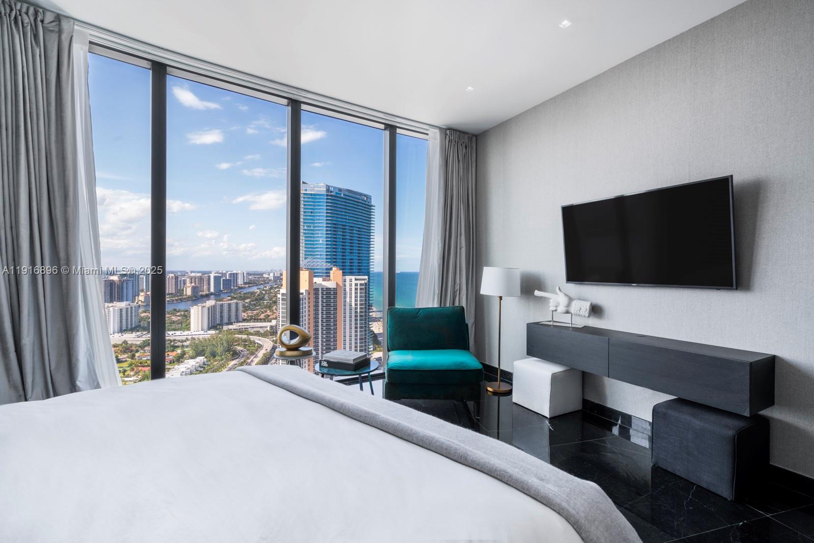 18555 COLLINS AVENUE COND - Residential
