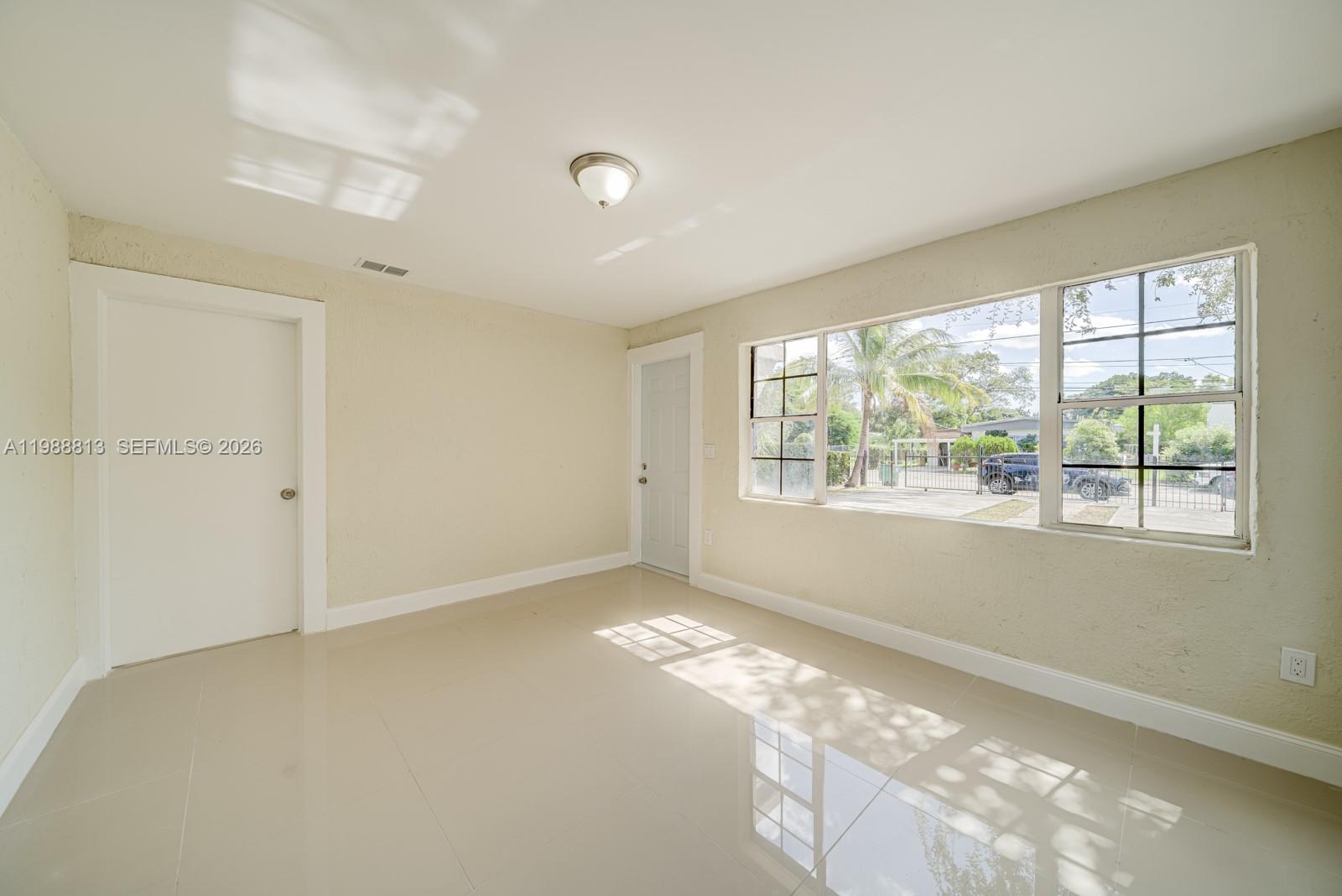 PINE HIGHLANDS - Residential