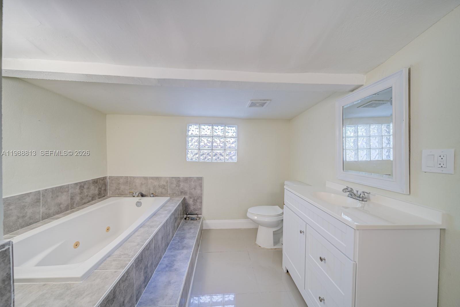 PINE HIGHLANDS - Residential