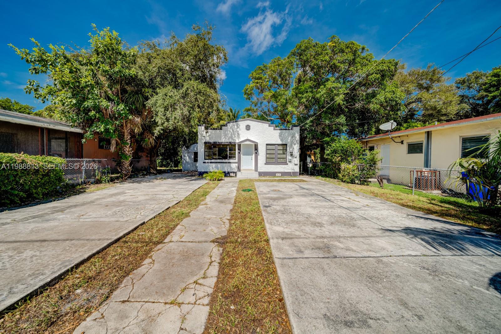 Prime investment opportunity in a rapidly developing Miami corridor. This is a rare chance to acquire a cash flowing property in just minutes from the Design District, Wynwood, and Downtown. Active tenants in place—do not disturb—this income-producing investment with strong upside is turnkey from day one. Currently configured as a single-family home, the property is zoned to turn into 2 separate units for higher rent potential, offering immediate value-add for easy investors. The property has new roof.
Location benefits: Minutes to Design District, Wynwood, Downtown Miami, Quick access to I-95, Approximately 10 minutes to Miami International Airport, near Supermarkets, parks, the beach, and top Miami destinations. Why this property stands out for investors: Immediate cash flow with active tenants, Zoning flexibility to convert into two rental units. Priced to Sell!! 
LEASED for $2500
Tenants are in place
tenant occupied