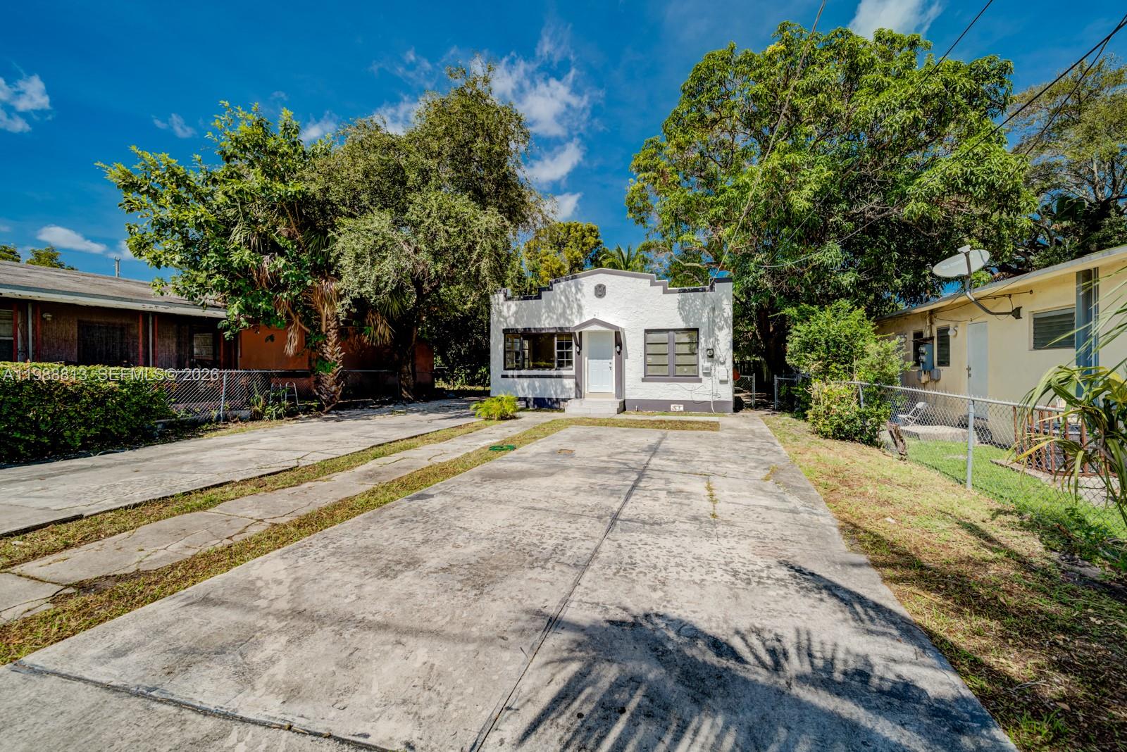 PINE HIGHLANDS - Residential