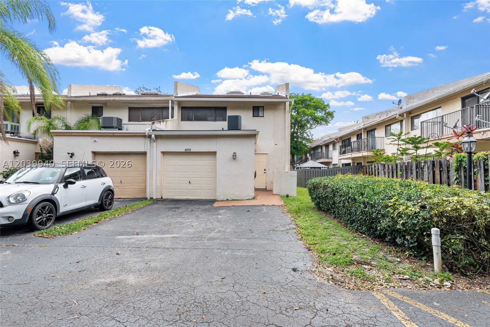 Colonial Lakes Villas - Residential