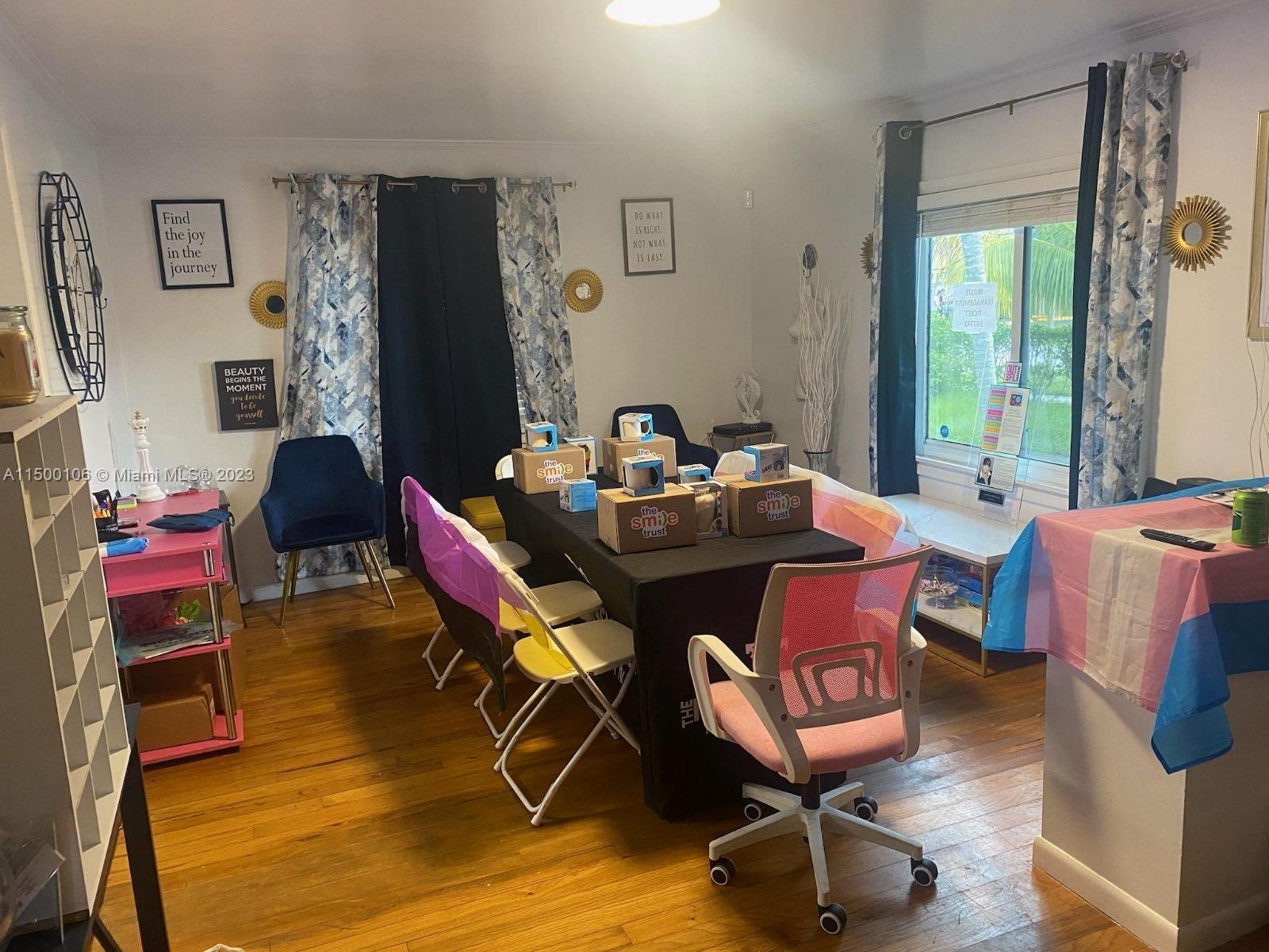 NORTH HOLLYWOOD - Residential Lease